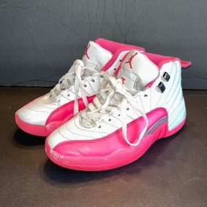 Jordan Retro 12 Vivid Pink Girls size 6.5